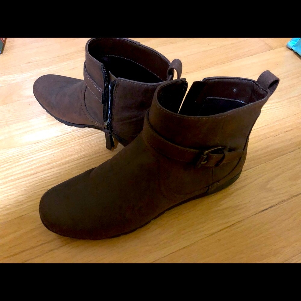 Easy Spirit Brown Ankle Boots
